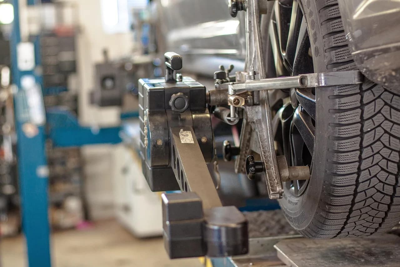 Vehicle receiving 4wd maintenance & repairs near Berowra